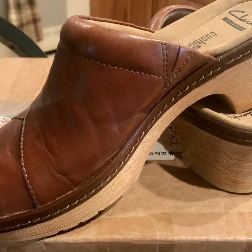 Clarks Collection Womens Clogs Soft Cushion 7M